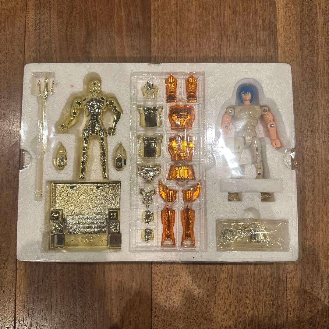 バンダイ 聖闘士星矢 ポセイドンフィギュア