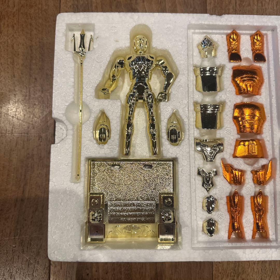 バンダイ 聖闘士星矢 ポセイドンフィギュア