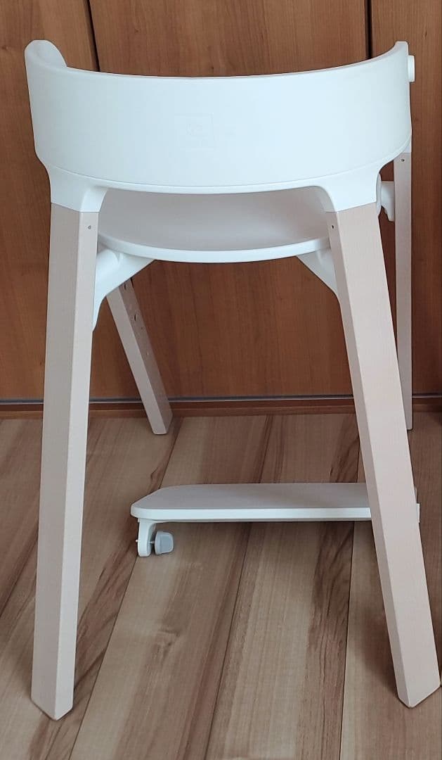 ストッケ　ステップス　チェアー　ホワイトウォッシュ