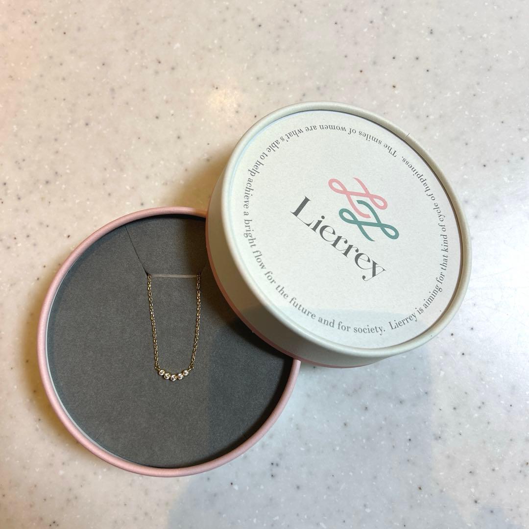 リエリィ カーブネックレス