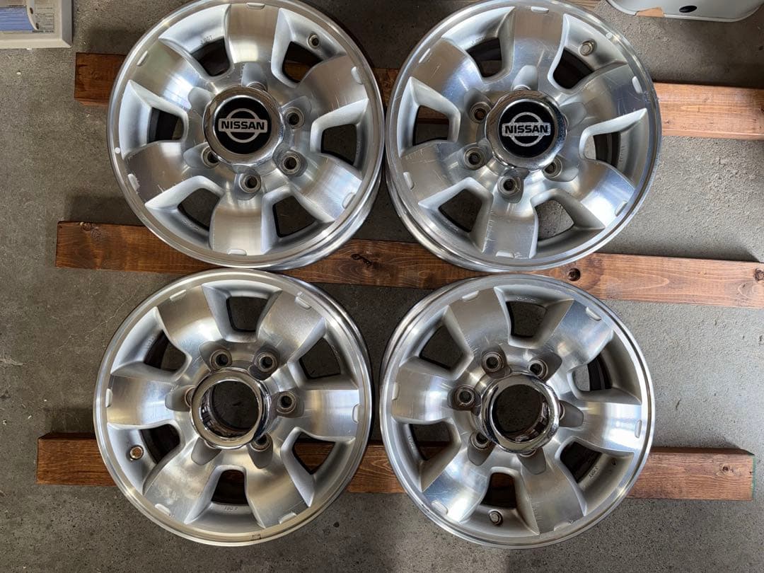 日産純正ホイール１本　No.4