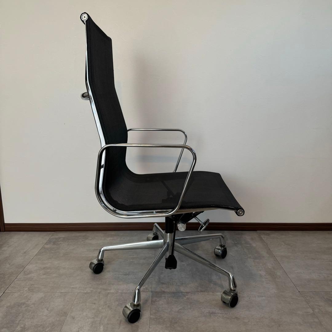 値下げ　アルミナムチェア イームズ メッシュ ブラック 黒 リプロダクト
