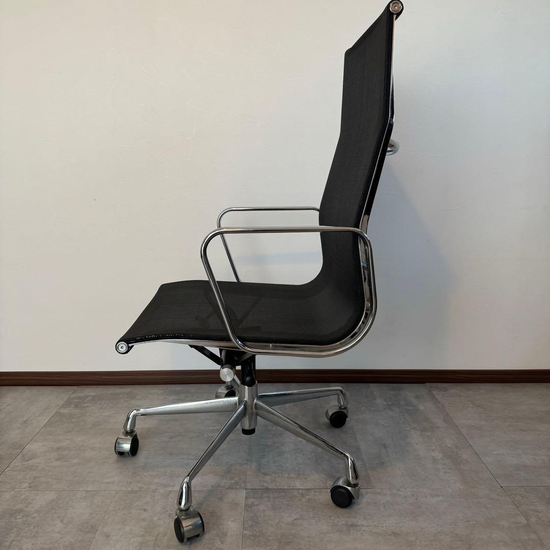 値下げ　アルミナムチェア イームズ メッシュ ブラック 黒 リプロダクト