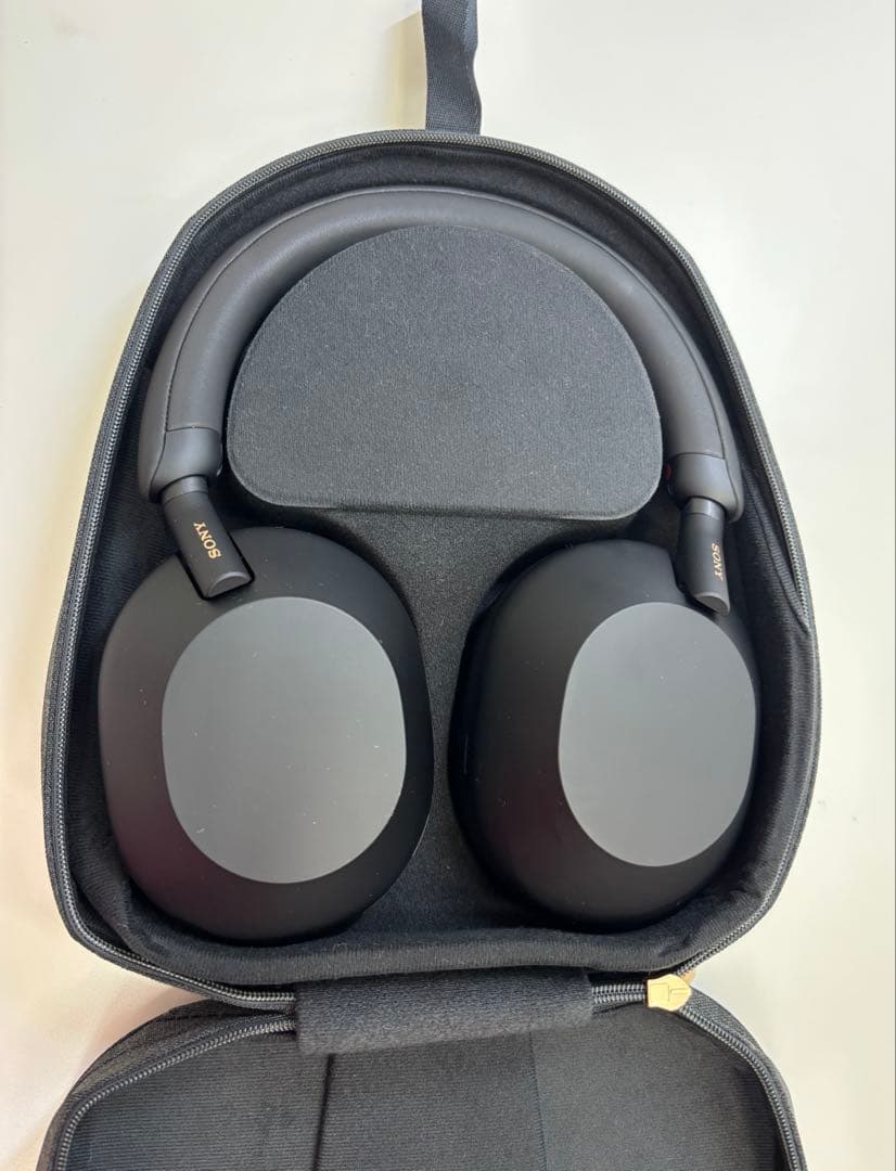 Sony WH-1000XM5ワイヤレスヘッドホン　ケース　箱付き