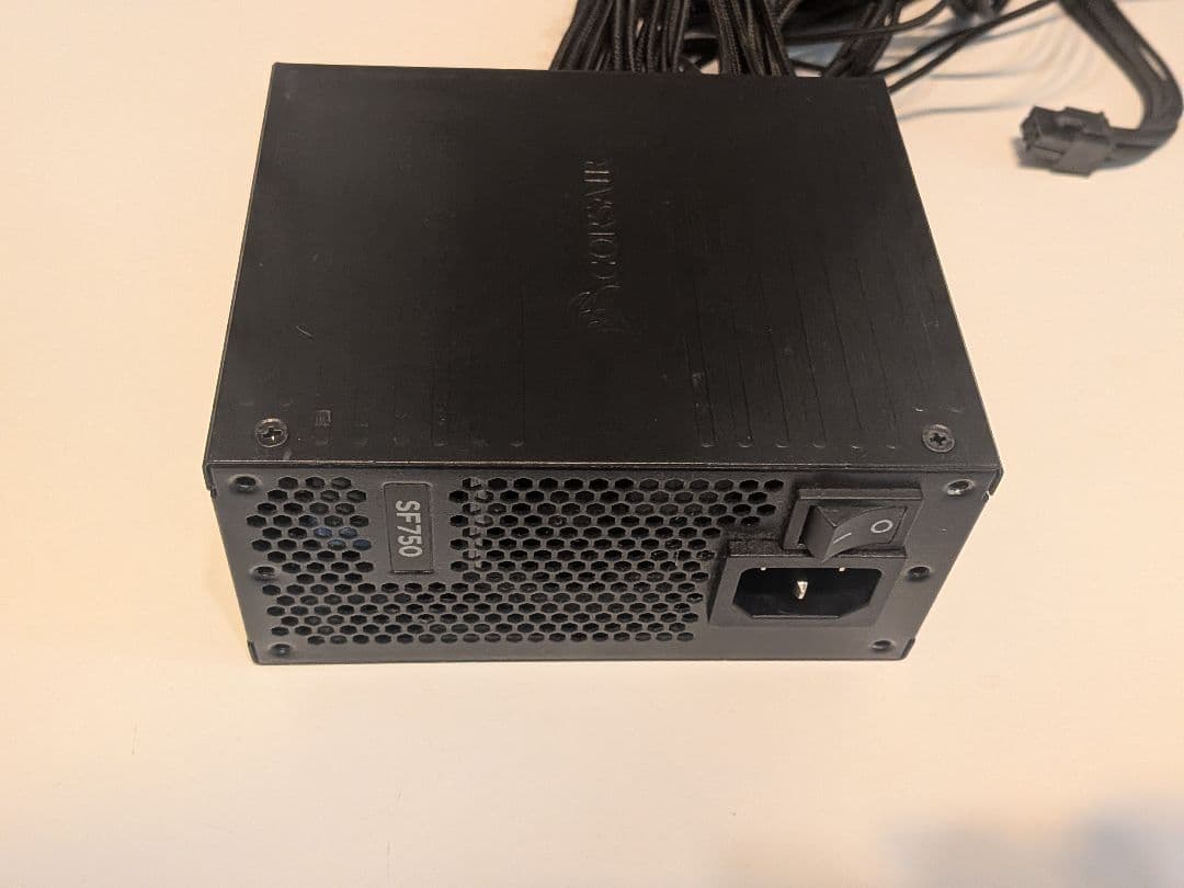 SFX電源 Corsair SF750 PLATINUM（箱無し）