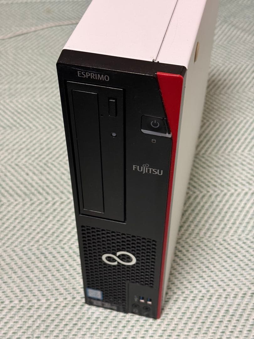 Fujitsu ESPRIMO デスクトップPC i7-9700 16GB