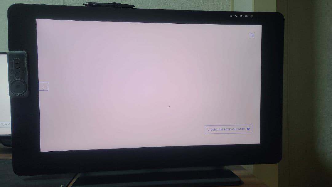Wacom Cintiq Pro 32 (DTH-3220) 元箱・スタンド付