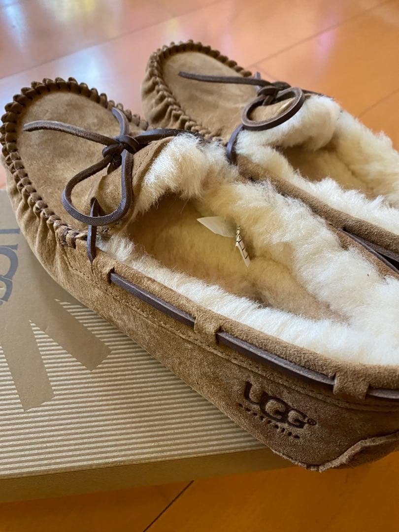 UGG モカシン　ブラウン　23 未使用