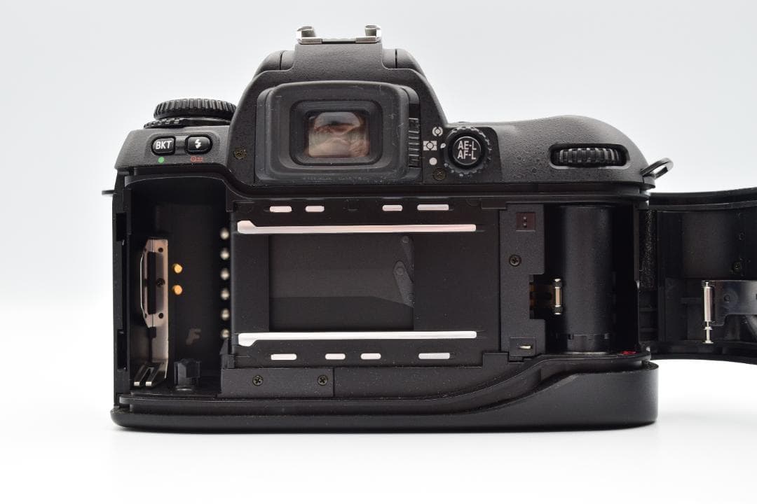 （美品）Nikon F80 一眼レフカメラ AF NIKKOR 35-70mm