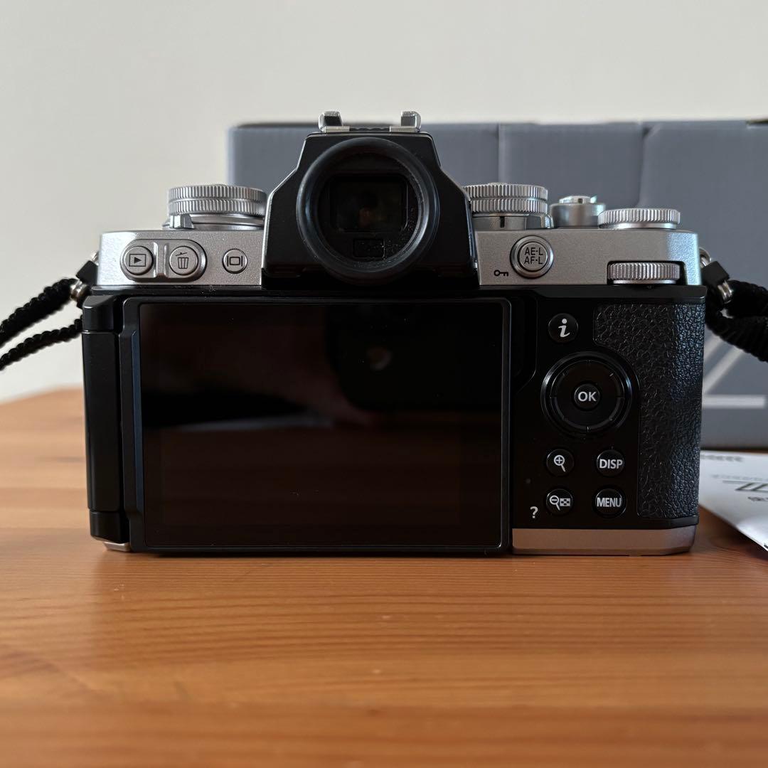 【美品】Nikon Z fc シルバー本体