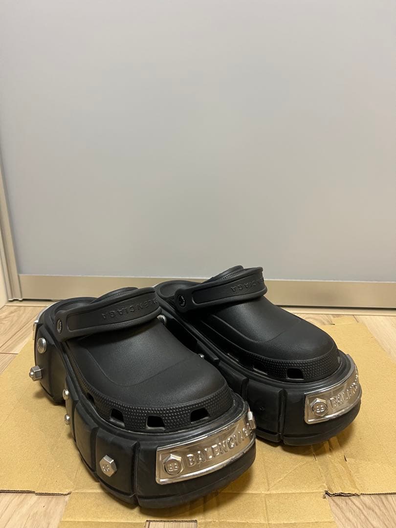 靴 Balenciaga Hard Crocs