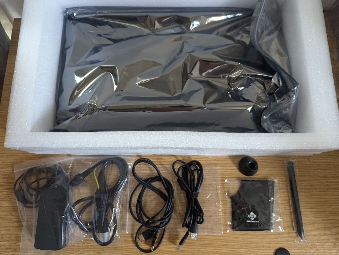 【箱・備品あり】GAOMON 液晶ペンタブレット 本体