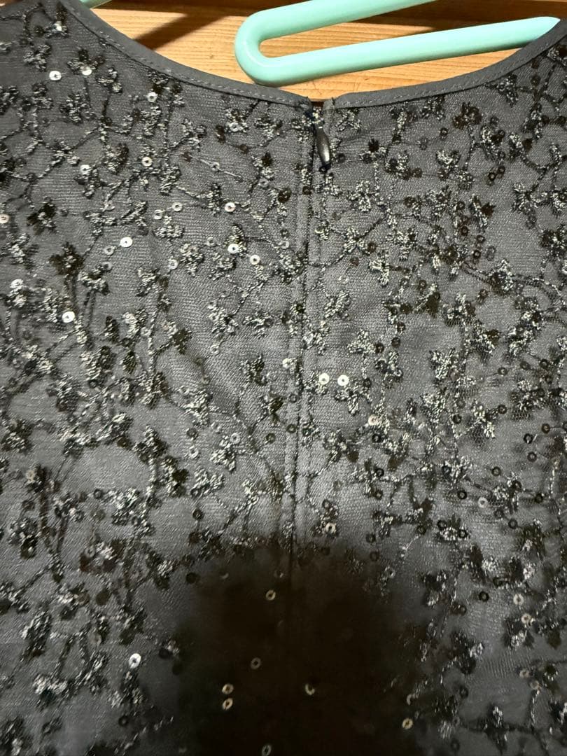 kaene スパンコールエンブロイダリードレス