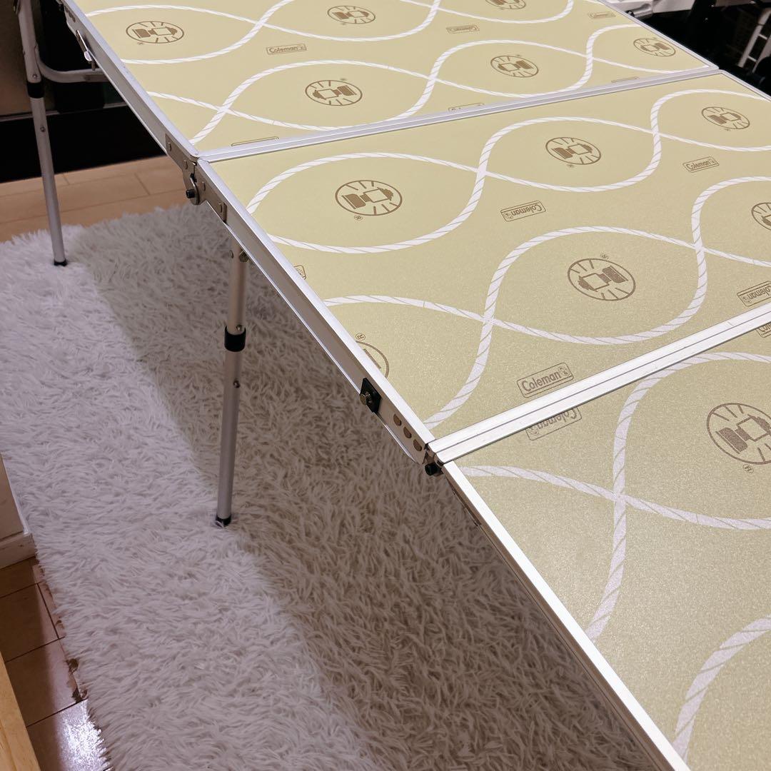 廃盤品　Coleman コールマン スリム四折テーブル　コールマンランタン柄