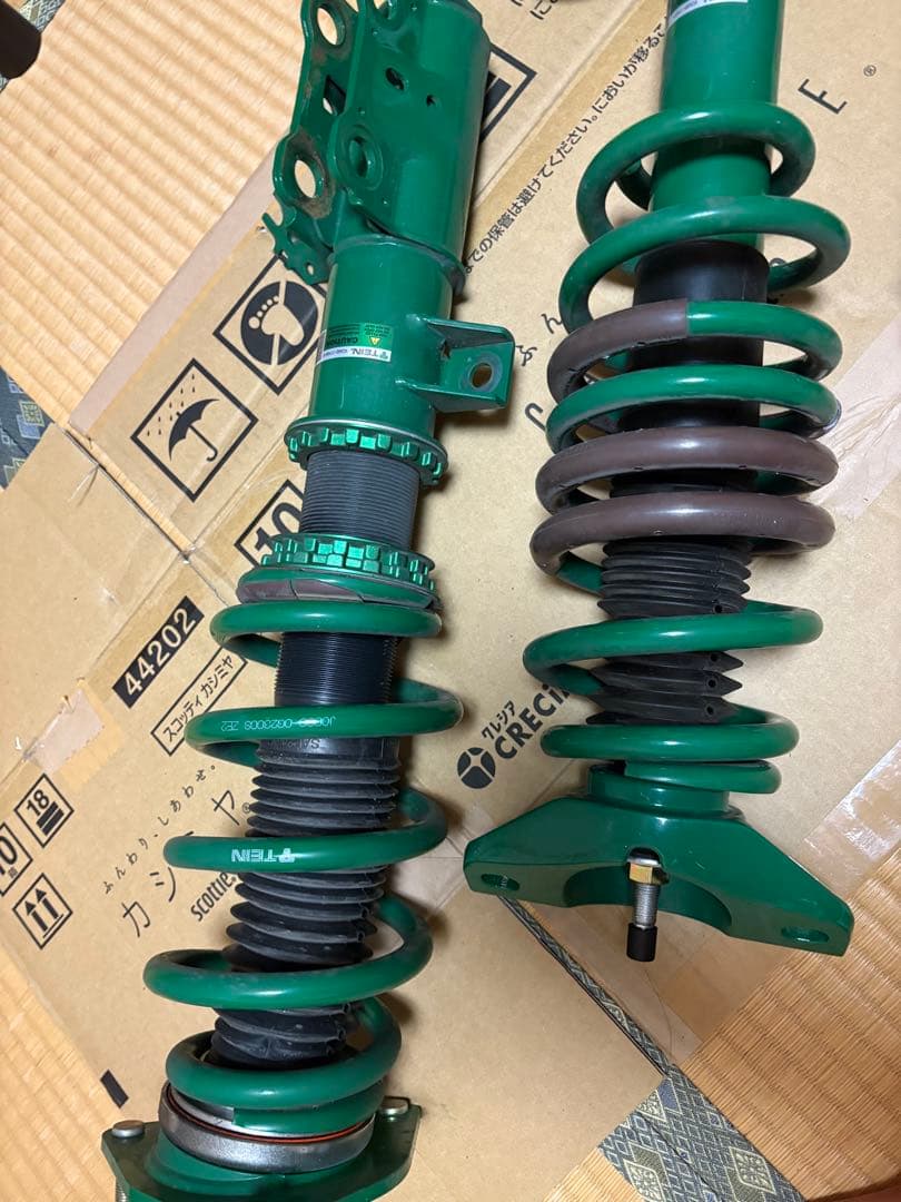 TEIN FLEX Z 80ハリアー サスペンションキット　テイン　車高調