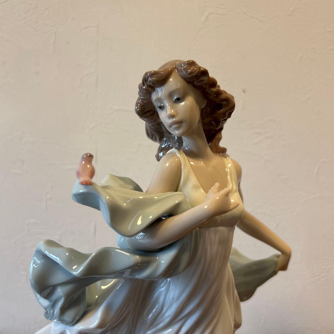 リヤドロ人形　夏のセレナーデ