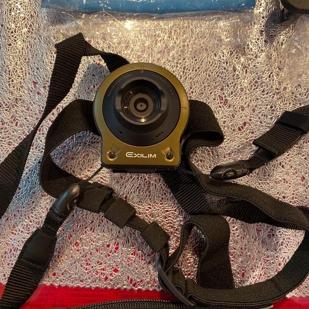 カシオ　EXILM EX-FR10 グリーン