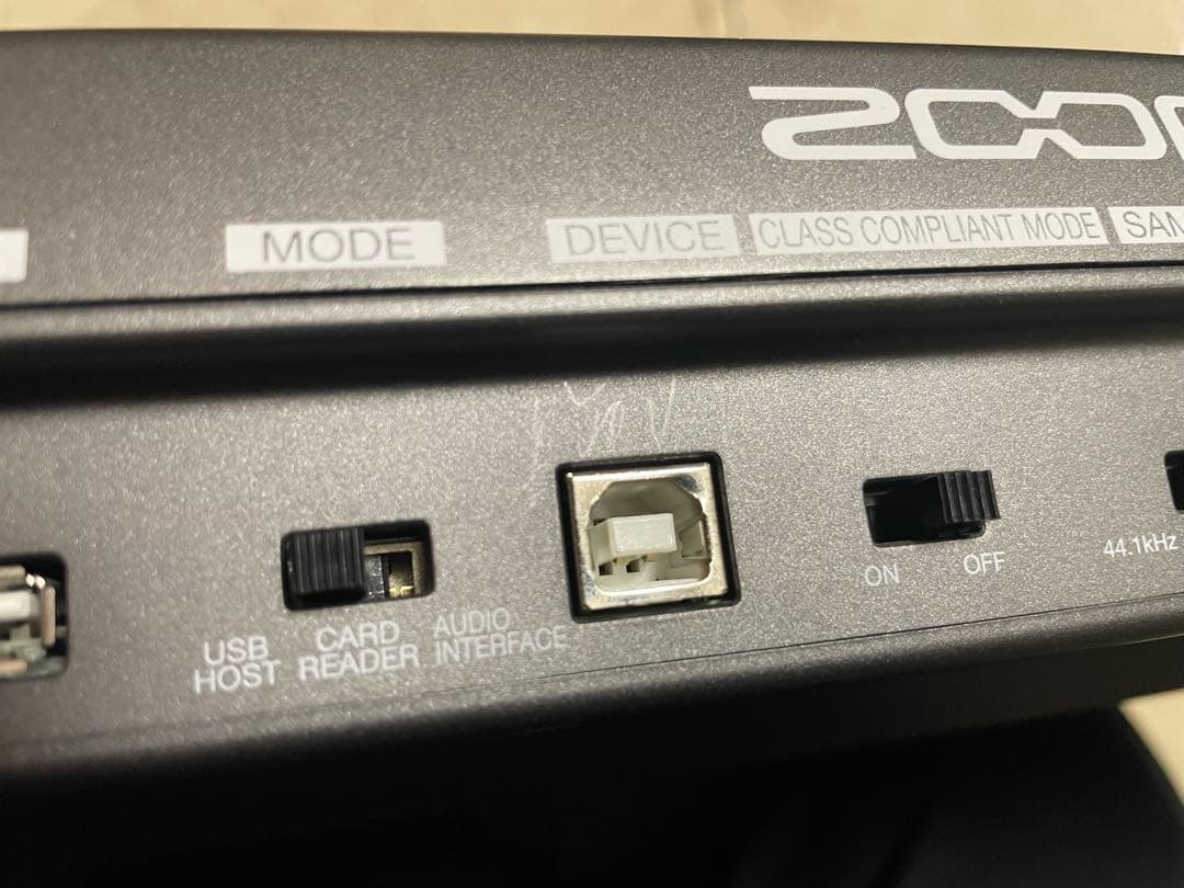 【動作確認済】ZOOM LiveTrak L-20 ＋ BTA1 ＋ FS01