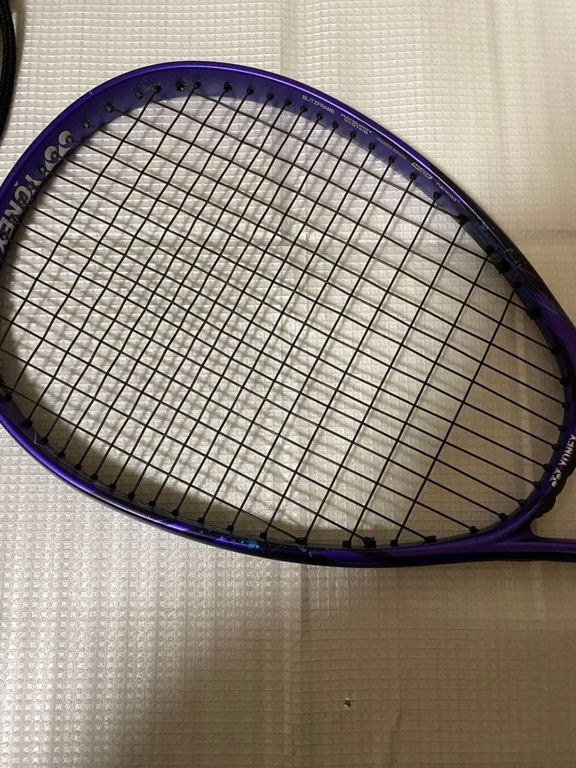 VOLTRAGE 7S アメジスト　中古　ケース付き　テニス