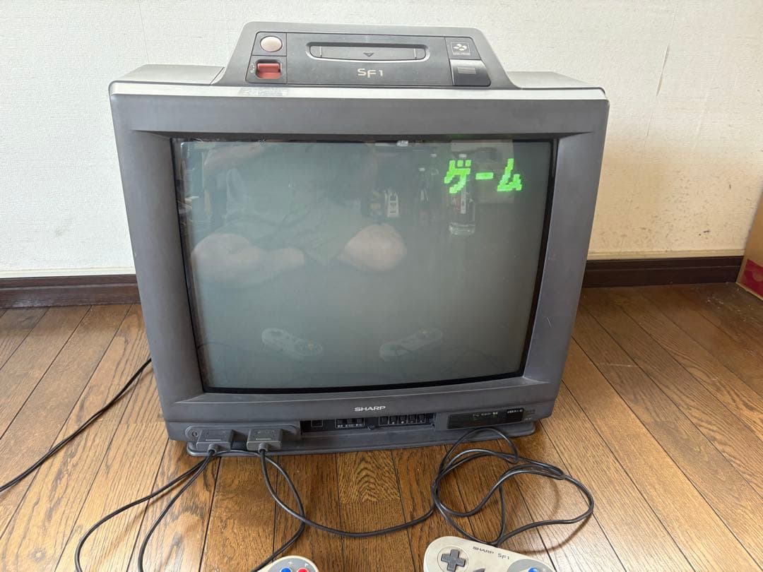 SHARPスーパーファミコン内蔵テレビ　21G-SF1 コントローラー2個付き
