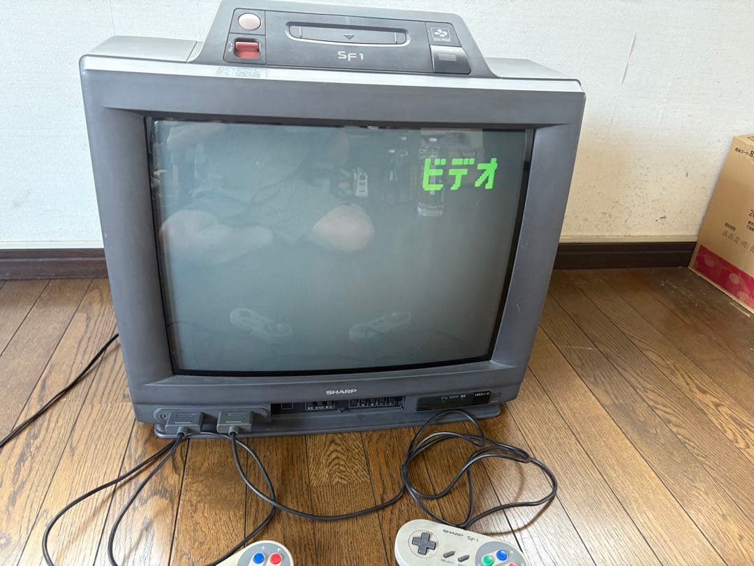 SHARPスーパーファミコン内蔵テレビ　21G-SF1 コントローラー2個付き