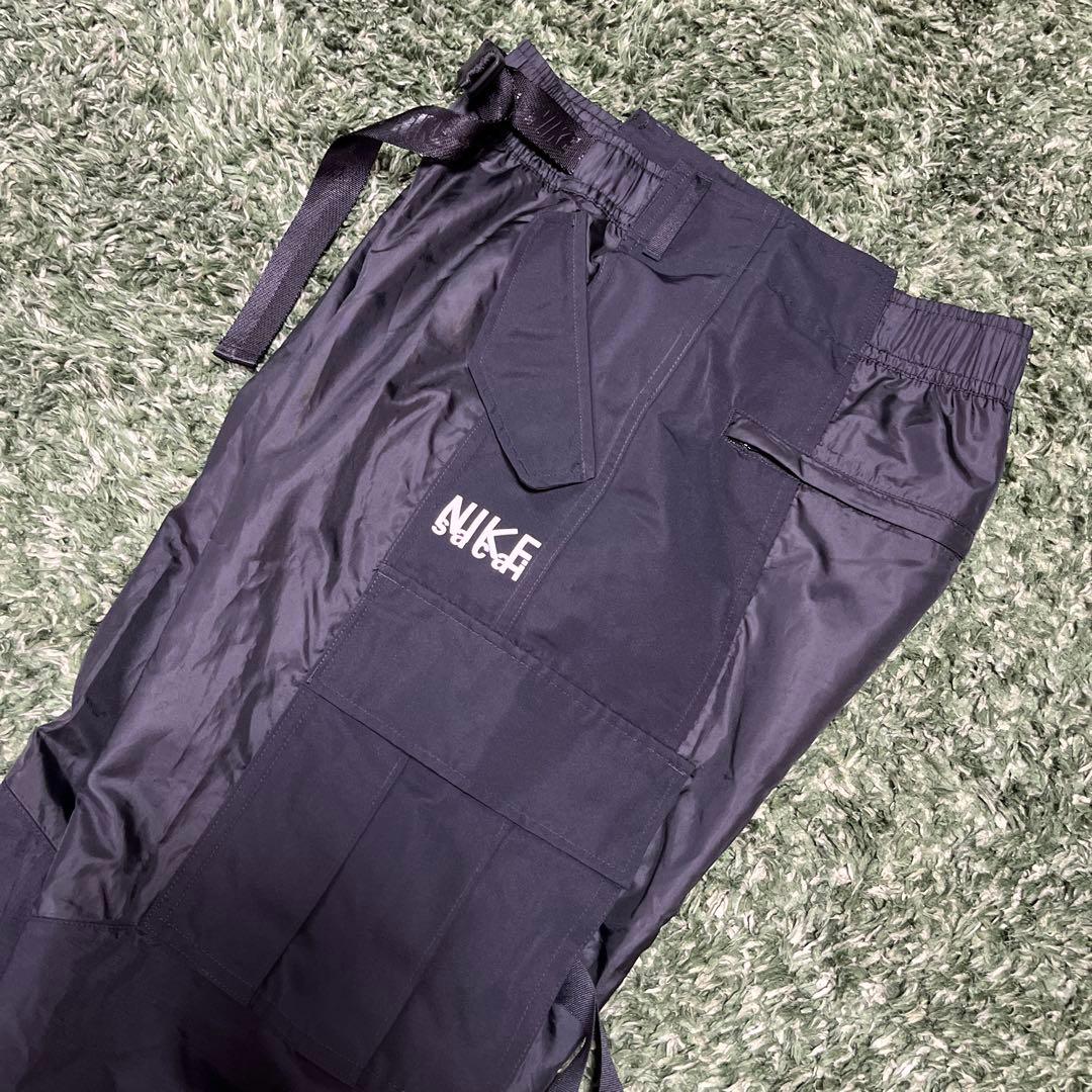 ✨レア✨sacai × NIKE ブラックカーゴ　ナイロンパンツ　レディース