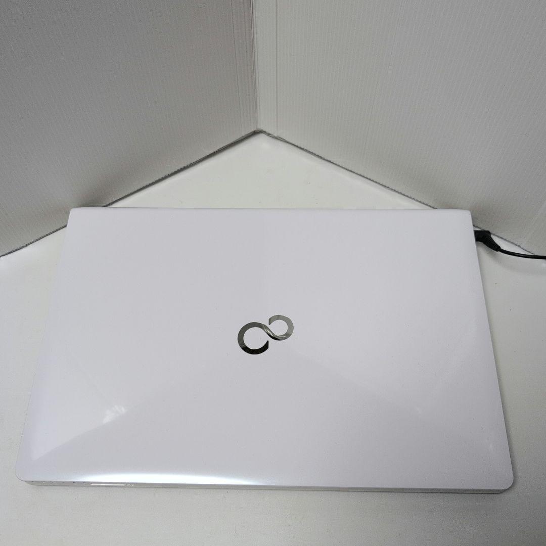 余裕のメモリ16GBたっぷりSSD256GBカメラ付き　カミュズ