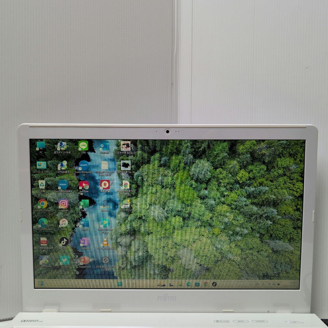 余裕のメモリ16GBたっぷりSSD256GBカメラ付き　カミュズ