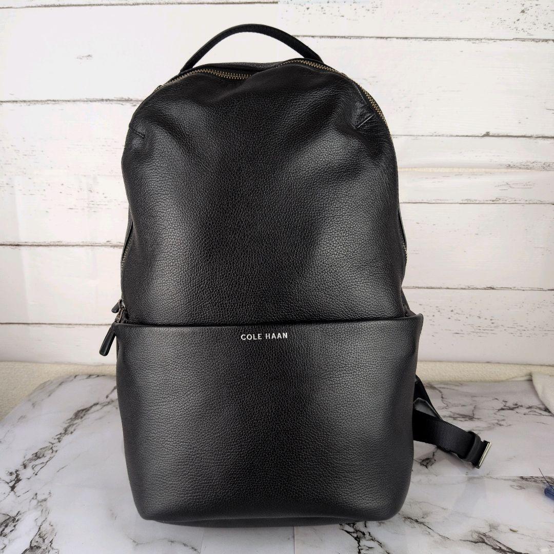 【極美品】コールハーン☆現行　A4　シボ革　2室　収納ポケット多　ビジネス