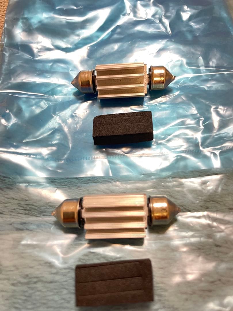 まっちさんFIAT500 アバルトLEDライセンスバルブ