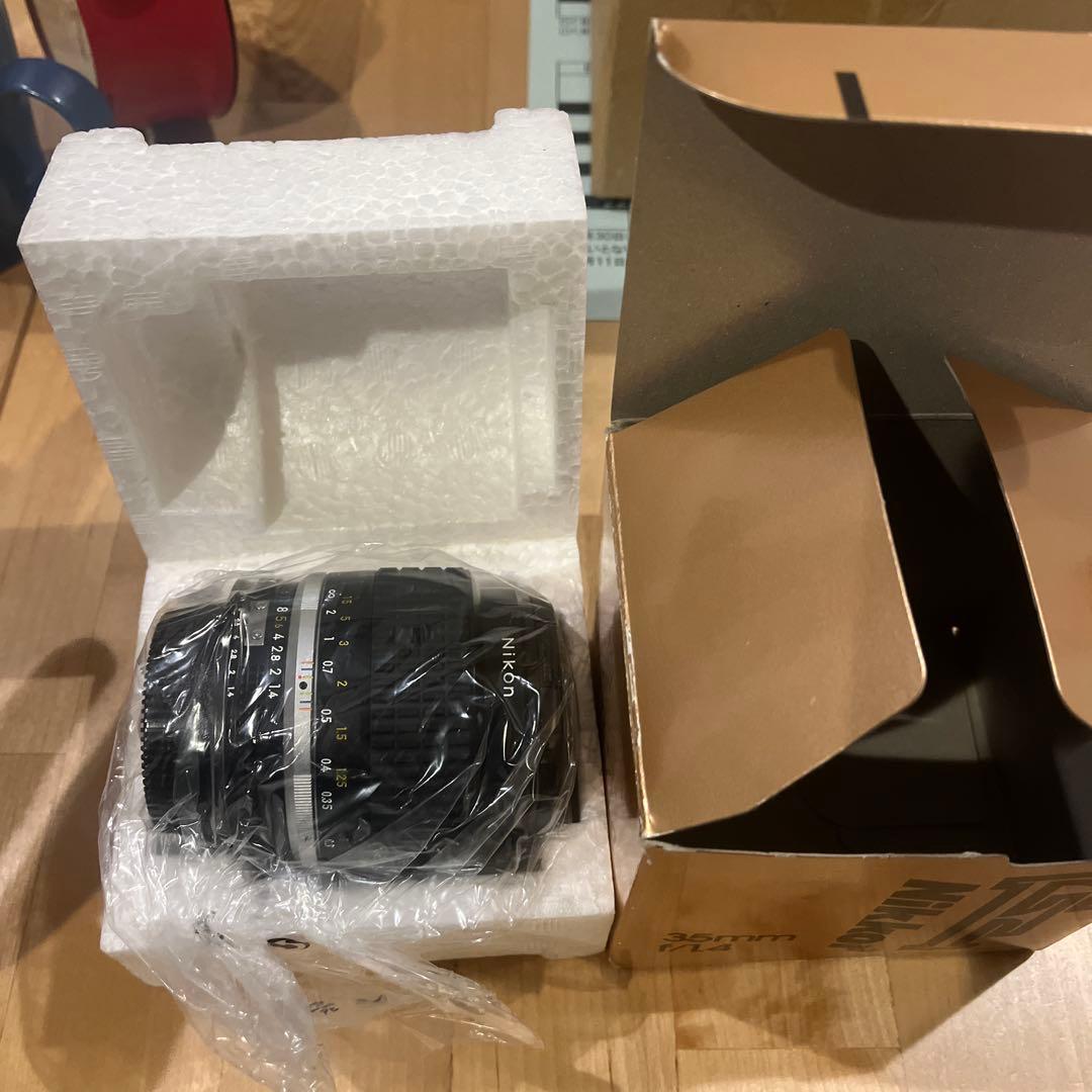 Nikon 35mm f1.4レンズ　未使用品