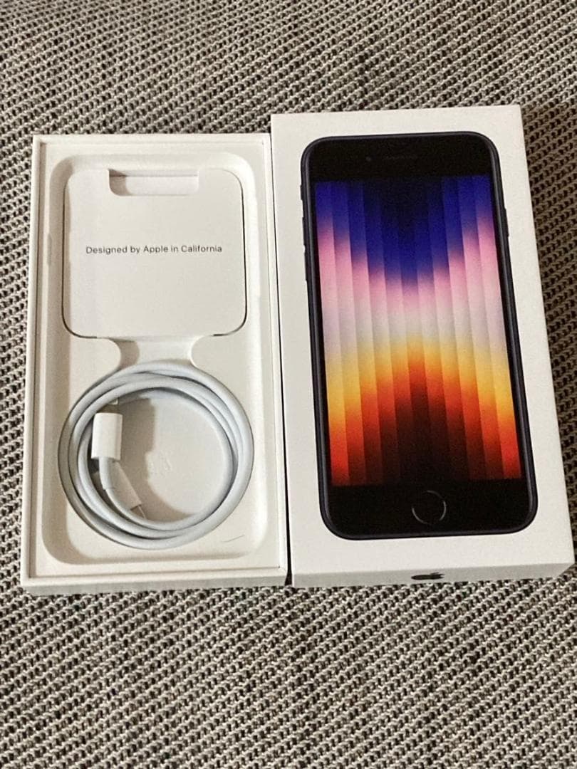 美品 64GB Apple iPhone SE 第三世代 純正バッテリー100%