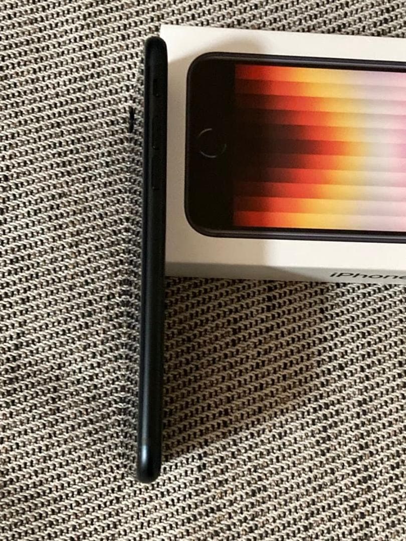 美品 64GB Apple iPhone SE 第三世代 純正バッテリー100%