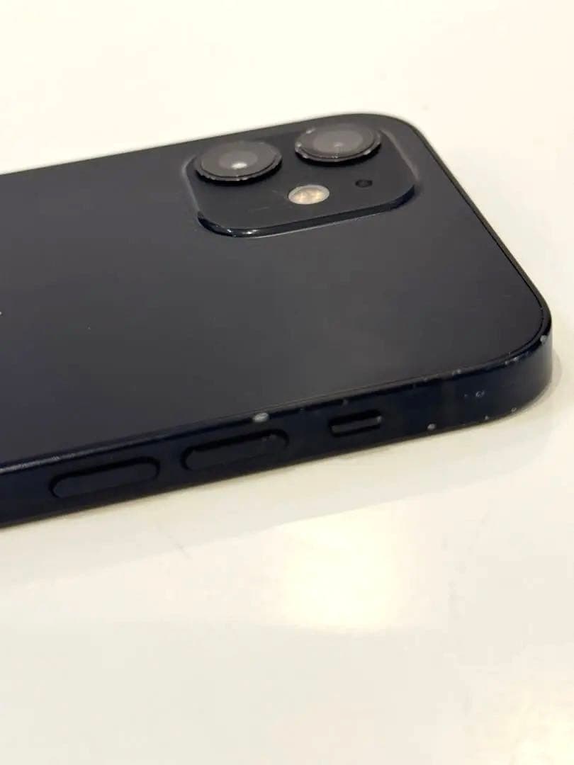 iPhone 12 ブラック 64 GB バッテリー80%