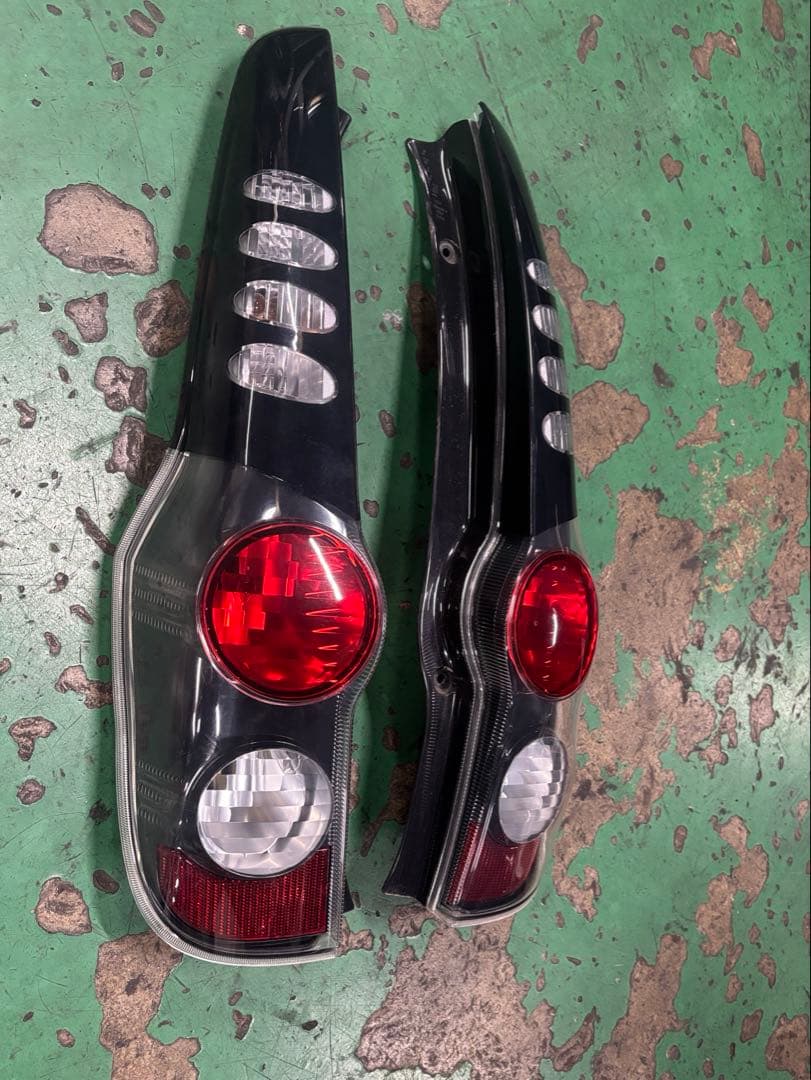 L275Sミラカスタム　テールランプ 左右セット