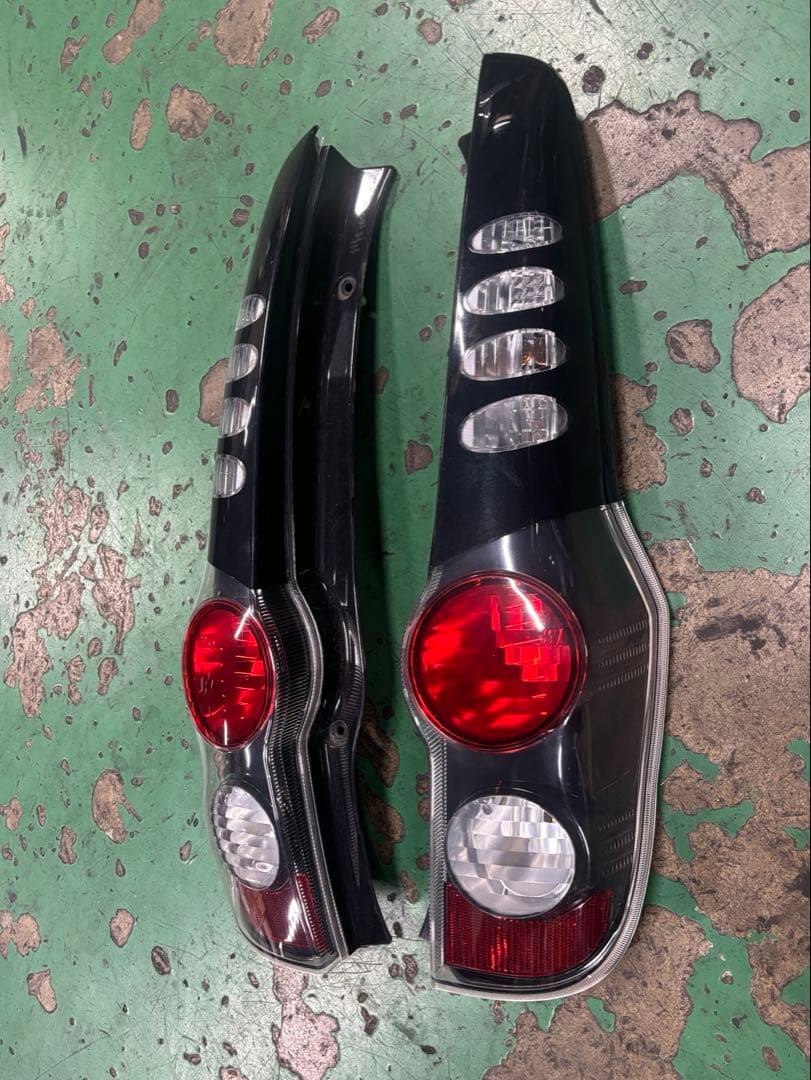 L275Sミラカスタム　テールランプ 左右セット