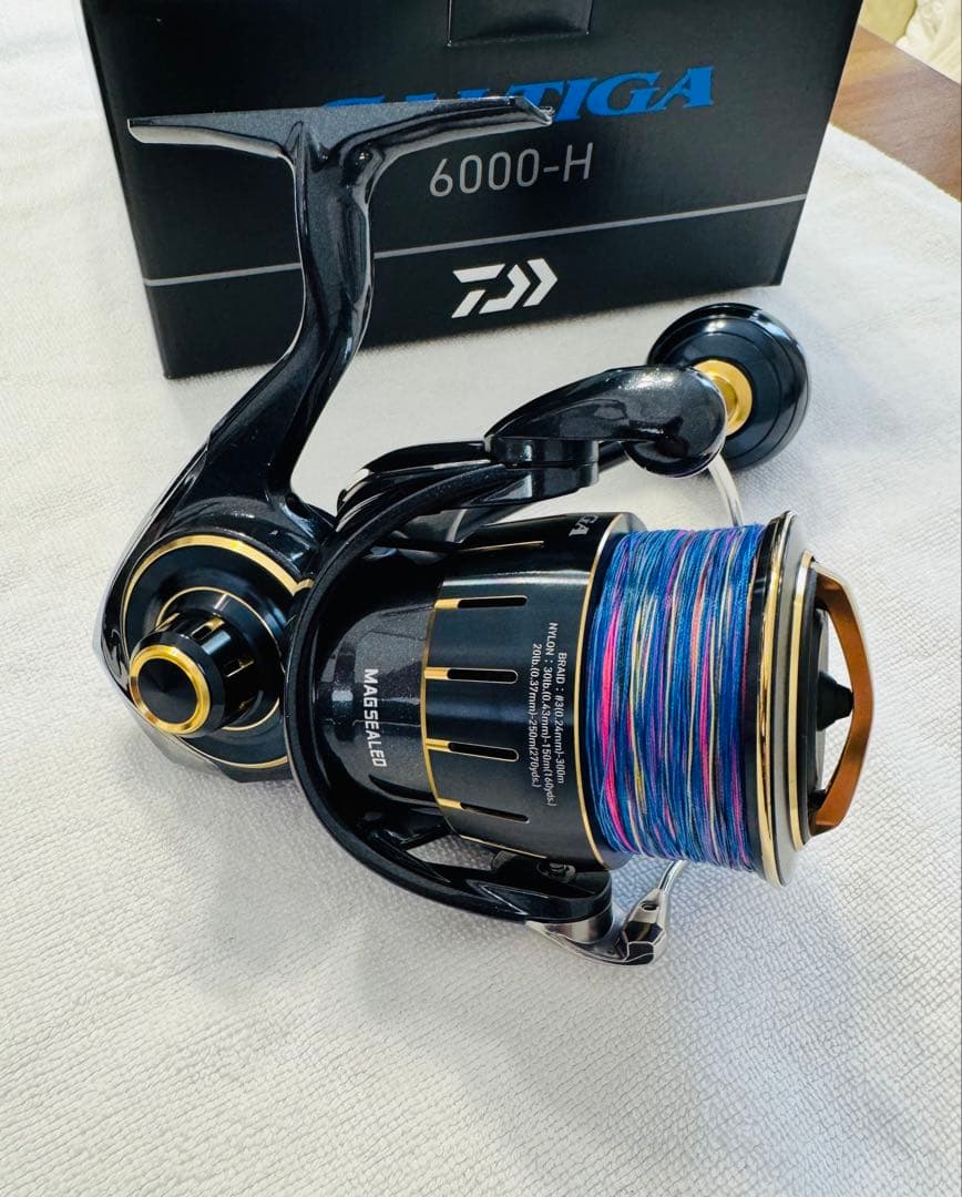 未使用品　23ソルティガ 6000-H