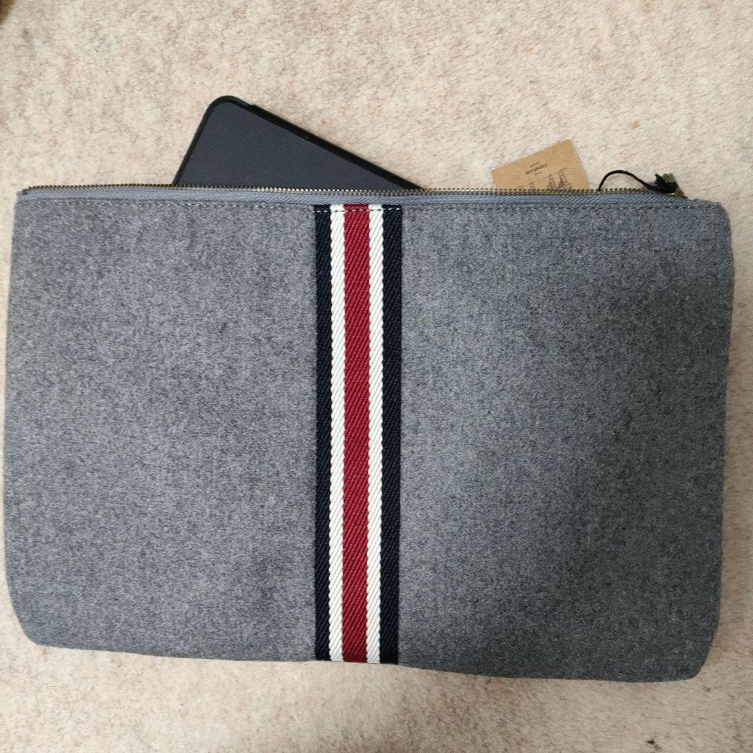 コンランショップ　グレー ストライプ クラッチバッグ約34cm