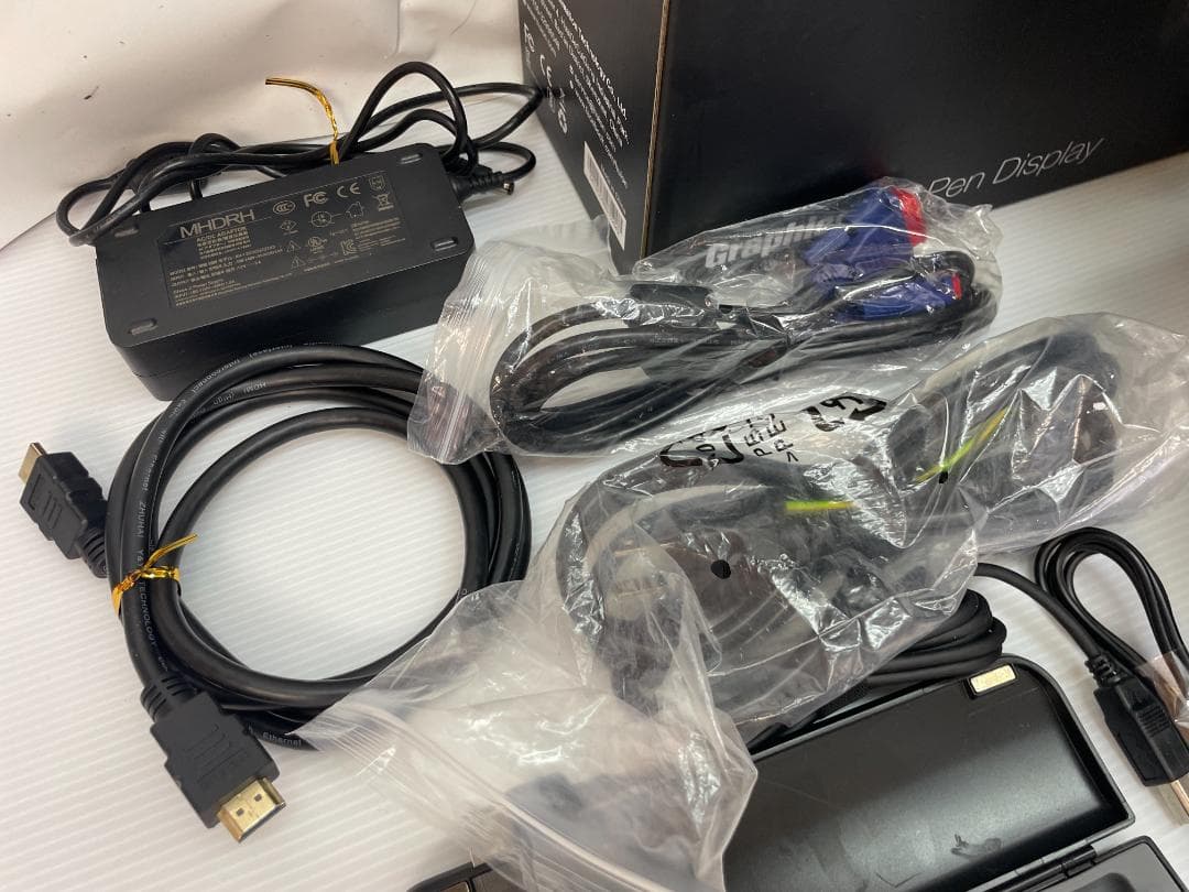 HUION　KAMVAS GT-221 Pro 液晶タブ　21.5　08c30