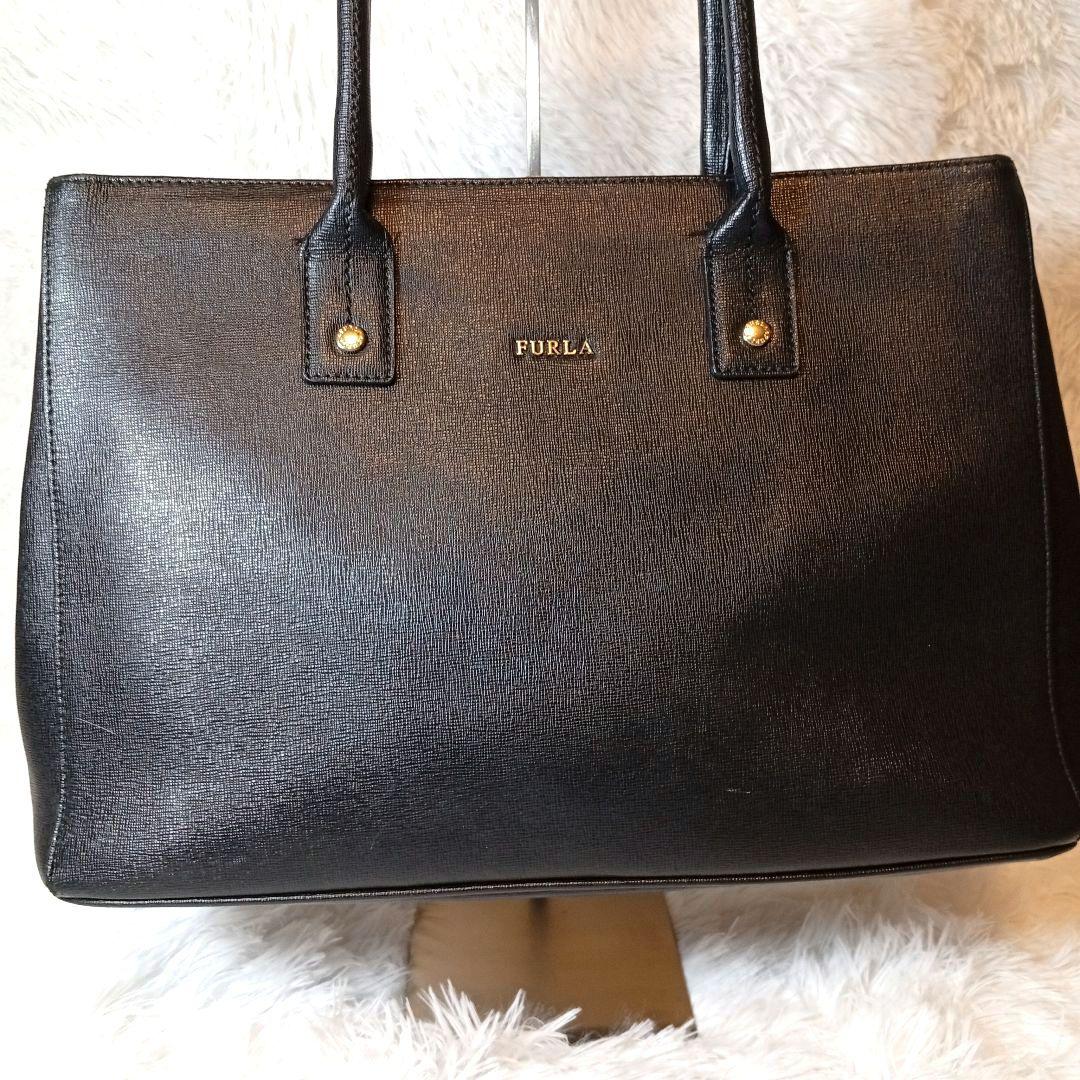 フルラ　FURLA　A4収納　 ビジネスバッグ　トートバッグ　レザー