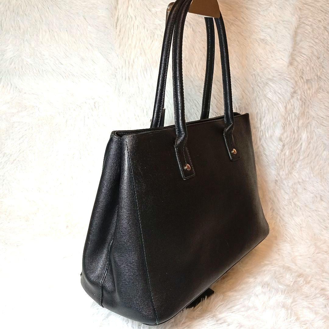 フルラ　FURLA　A4収納　 ビジネスバッグ　トートバッグ　レザー