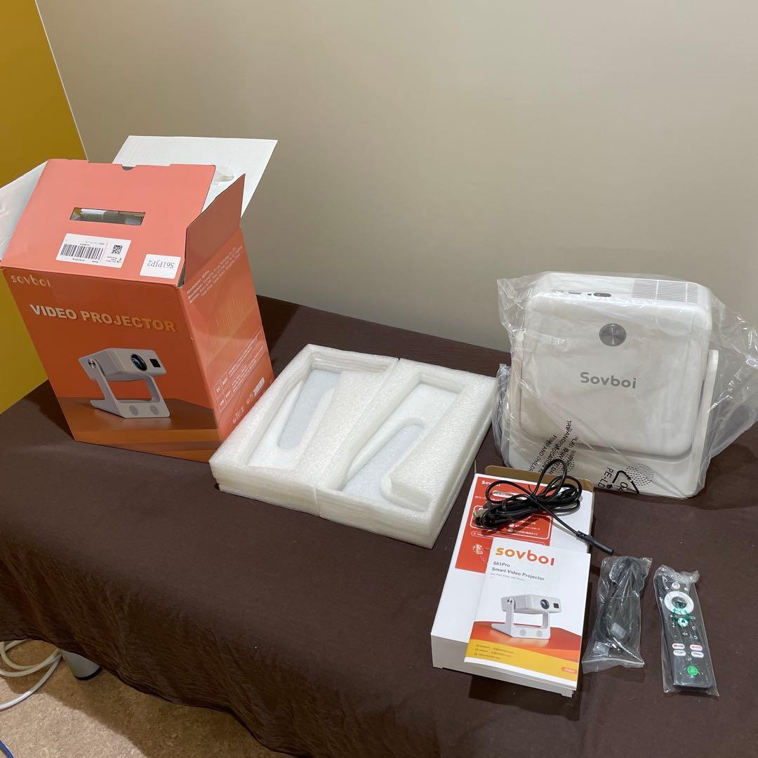 プロジェクター　Sovboi S61Pro