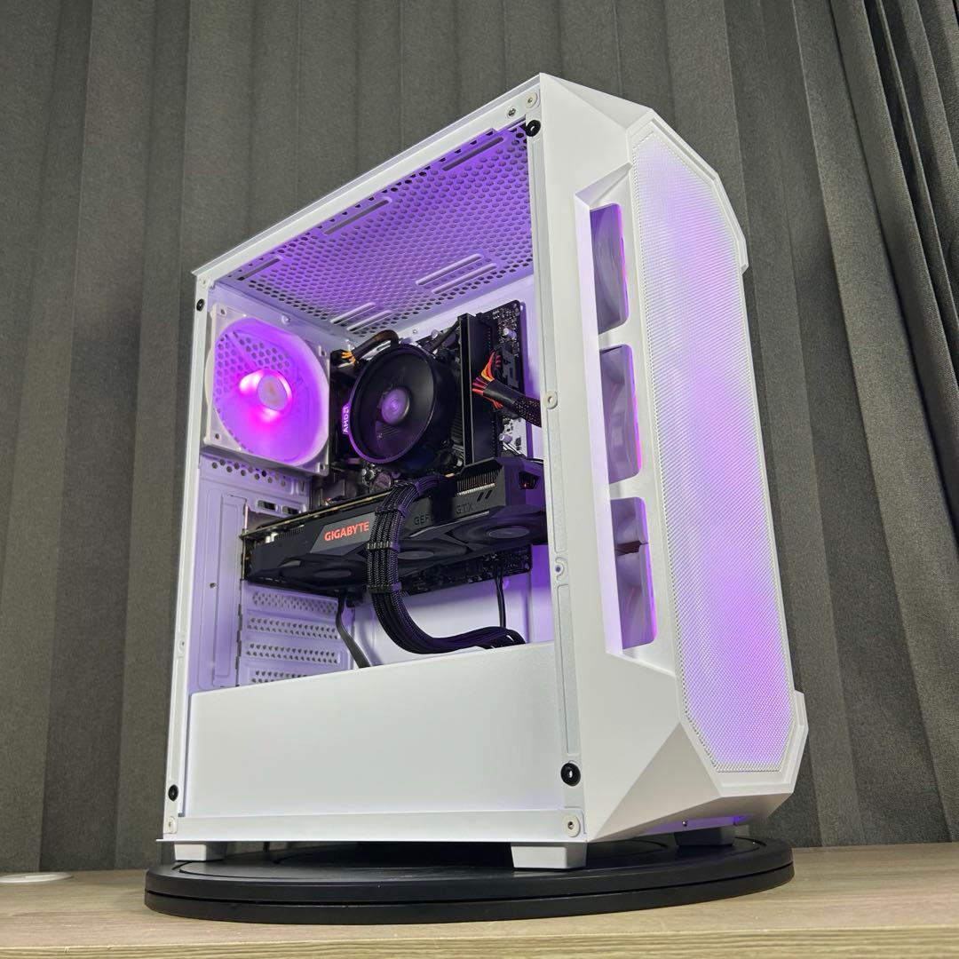 光る 自作ゲーミングPC FPSゲーム快適プレイ Windows11 SSD搭載