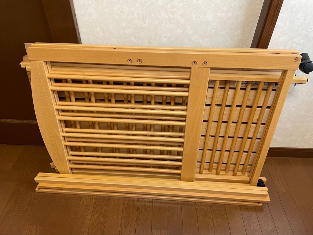 サワベビーC型ステラ　日本製ベビーベッド（サンデシカ　日本製敷布団付き）