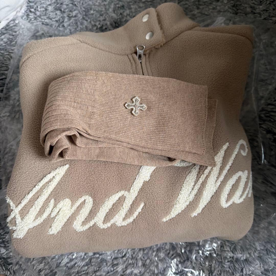 andwang Fluffy fleece set ベージュ