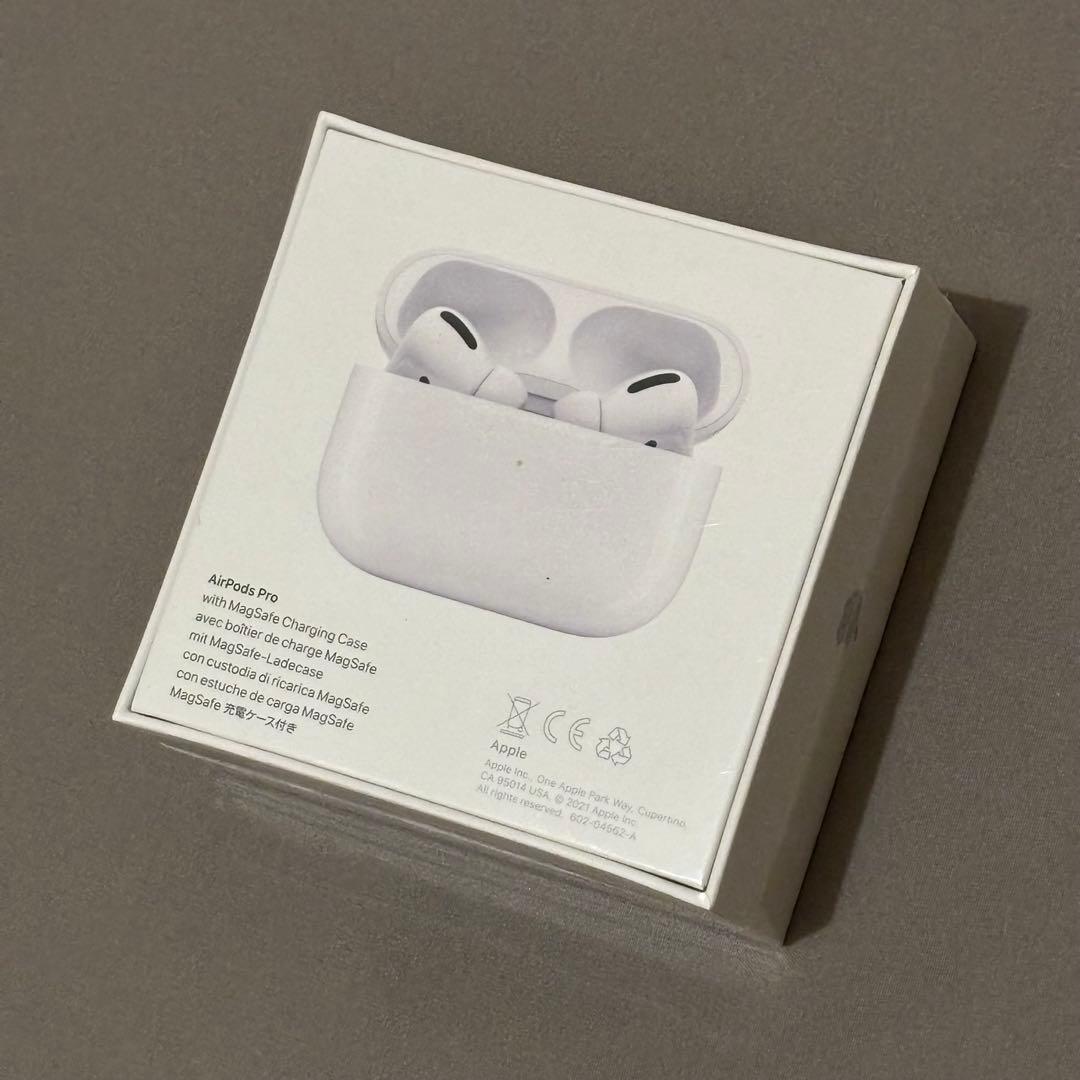 AirPods Pro MagSafe充電ケース付き　MLWK3J/A