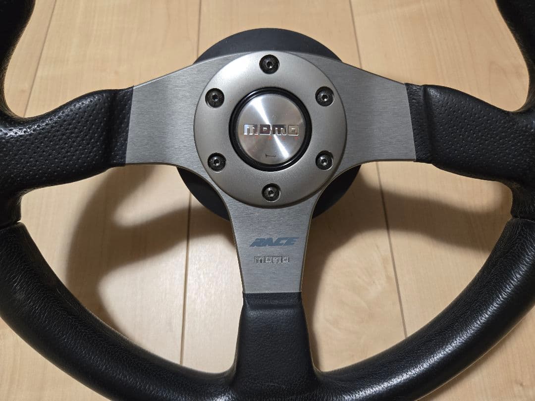 カ*ズ様 MOMO RACE ステアリング 350mm