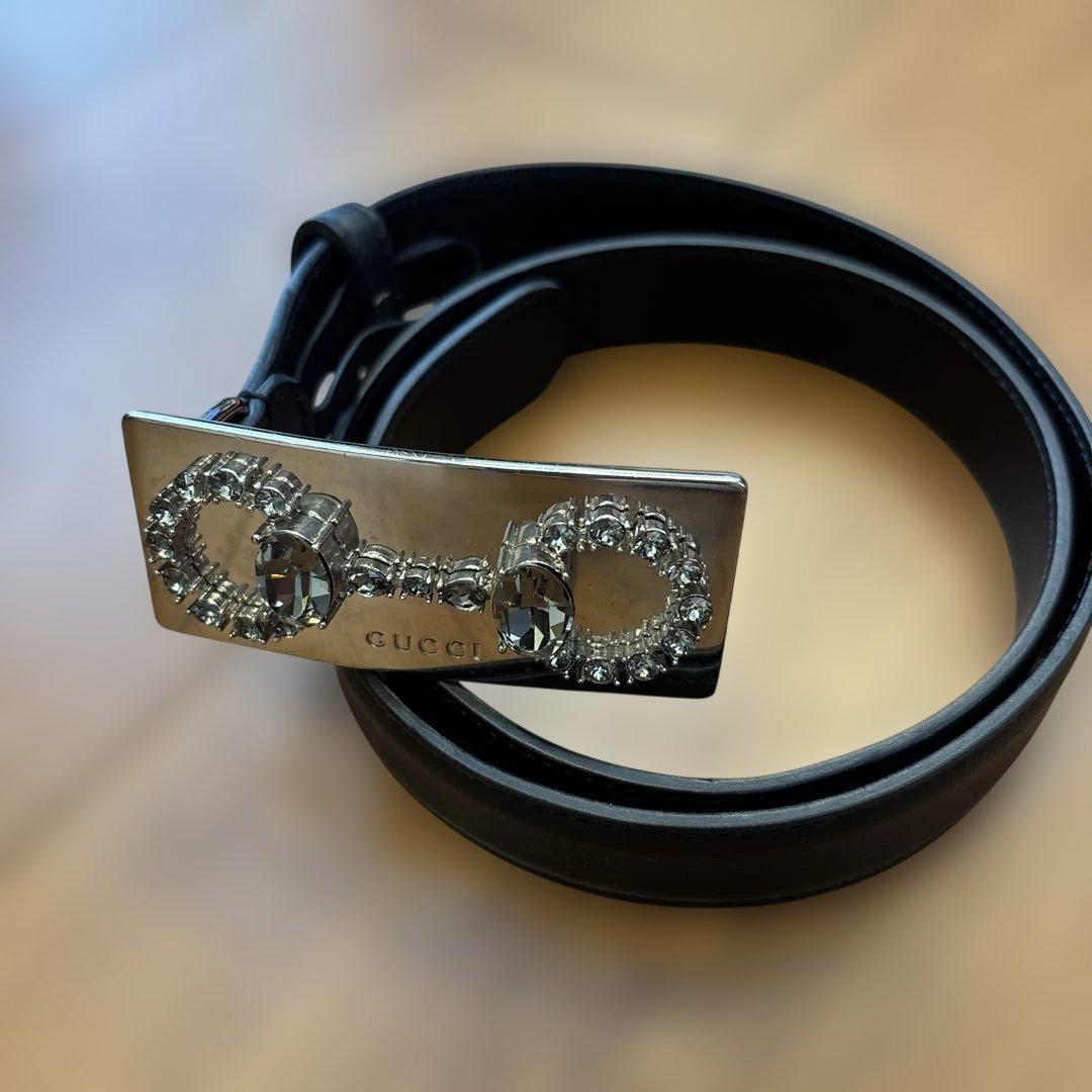 パンプキン Gucci 黒いクリスタルバックルベルト　グッチ