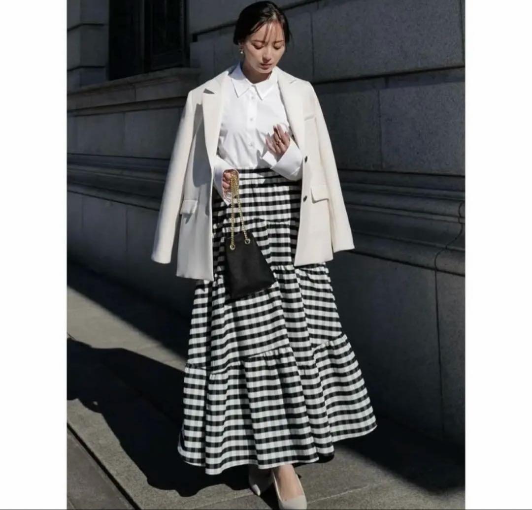 【未使用】2024✨️完売品 アニュアンス バックデザインフォルムジャケット