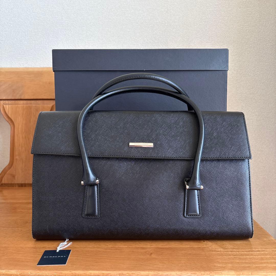 Burberry バーバリー レザーハンドバッグ ノバチェック 黒 ブラック